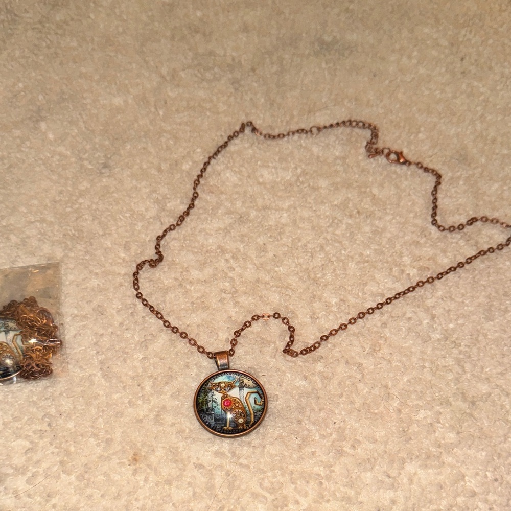 Elegant Brown Cat Pendant Necklace